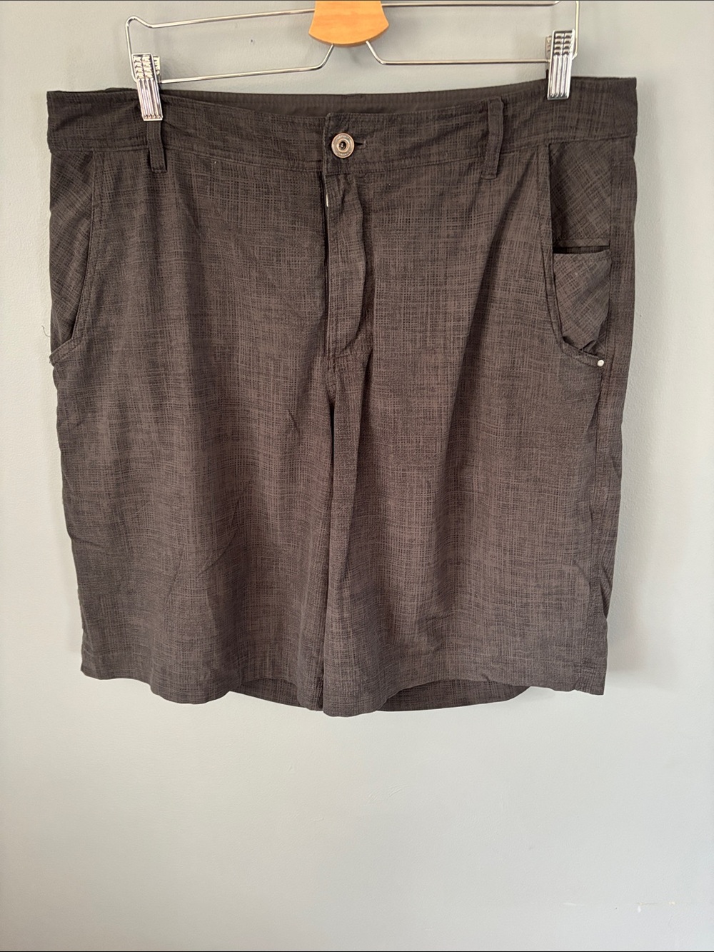 lululemon athletica Men's Commission Dark Charcoal Hybrid Shorts
